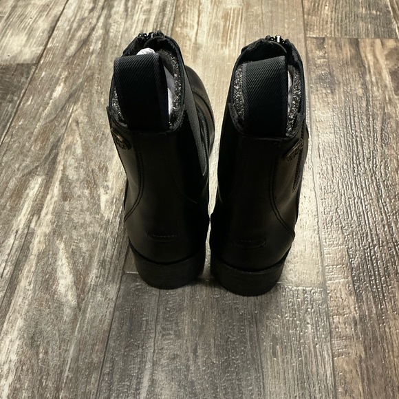 Stylish Black Kids Rain Boots Size 3 - Picture 7 of 12